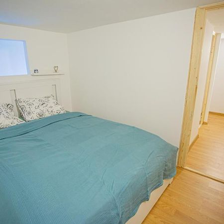 Cosy Gallery Flat In Akacfa St. Будапеща Екстериор снимка