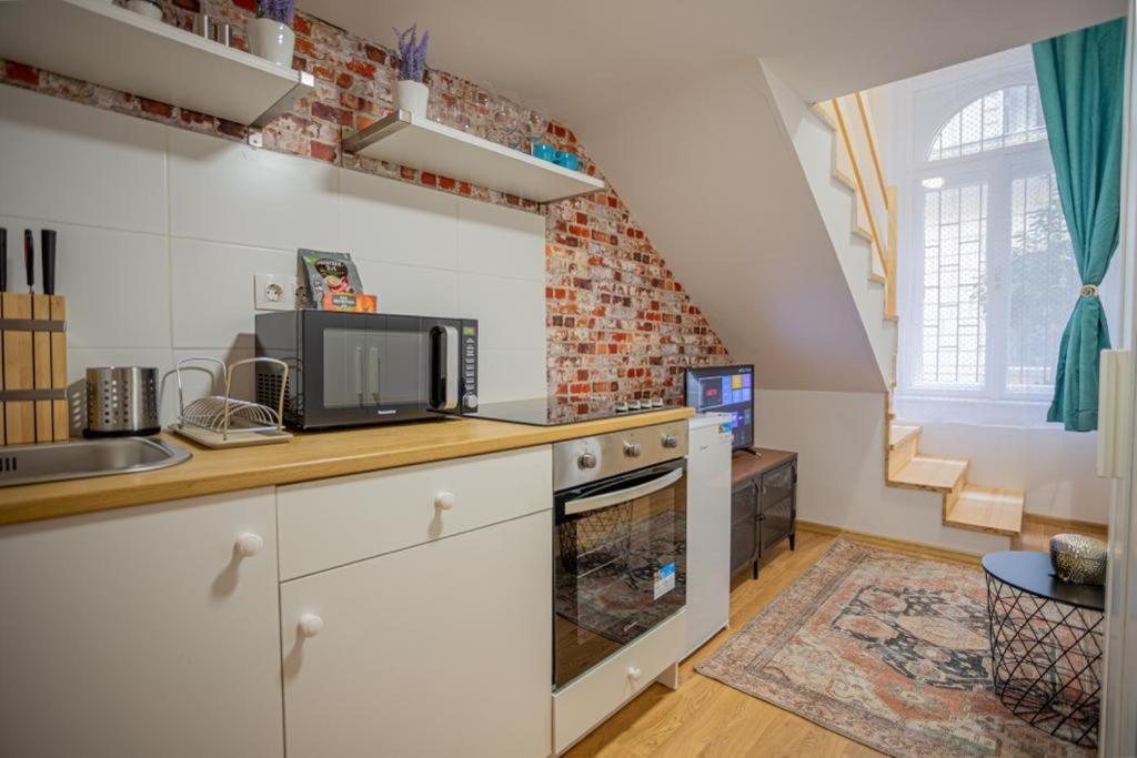 Cosy Gallery Flat In Akacfa St. Будапеща Екстериор снимка